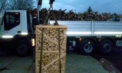 LEGNA DA ARDERE VENDITA TORINO CAMION GRU CONSEGNA BANCALI PALLET ASTI CUNEO PIEMONTE BIELLA AOSTA .jpg &nbsp;